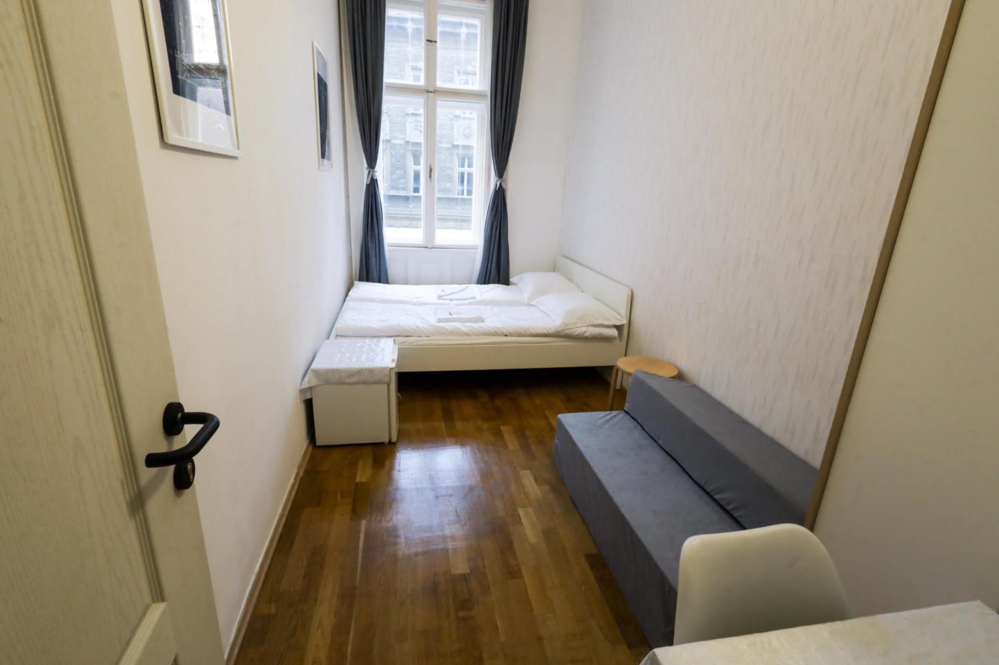 Budapest Pest-Port Apartment 4 Rooms For 16 Person Buitenkant foto