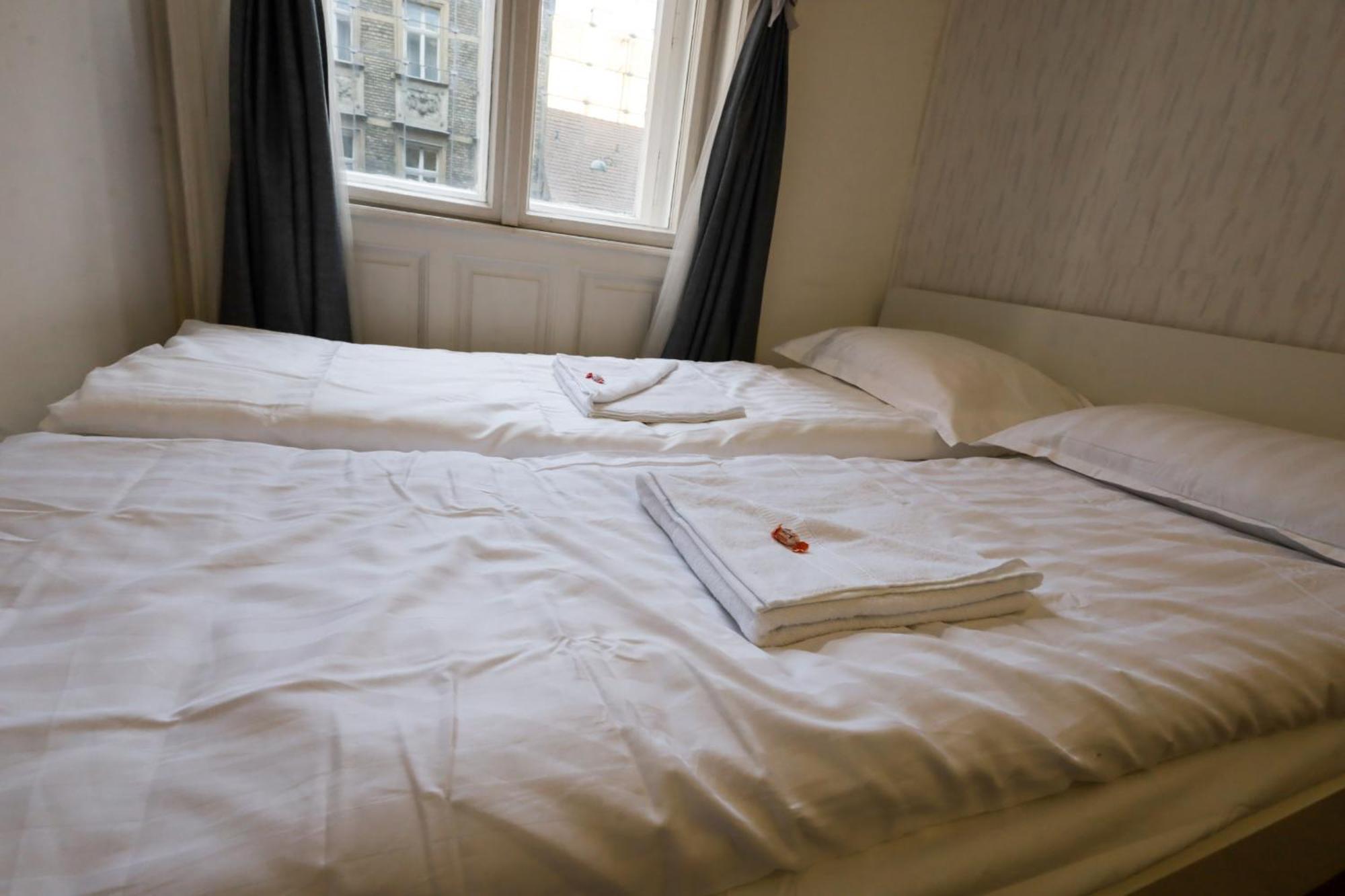 Budapest Pest-Port Apartment 4 Rooms For 16 Person Buitenkant foto