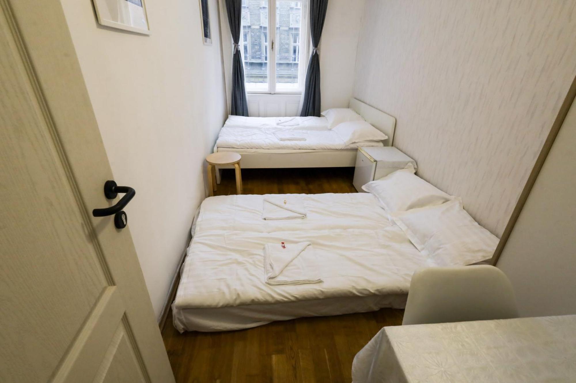 Budapest Pest-Port Apartment 4 Rooms For 16 Person Buitenkant foto