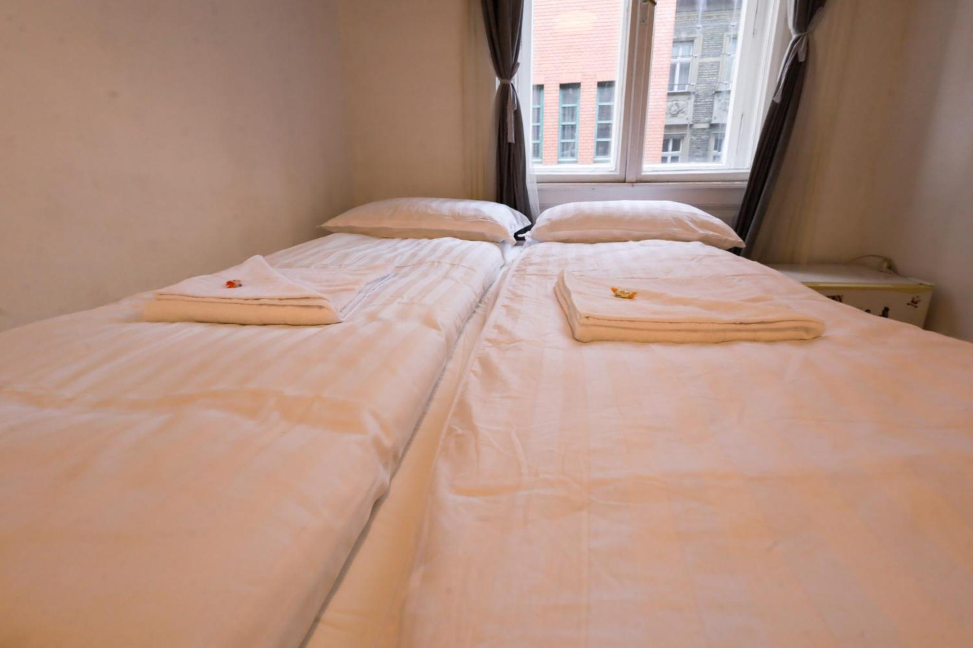 Budapest Pest-Port Apartment 4 Rooms For 16 Person Buitenkant foto